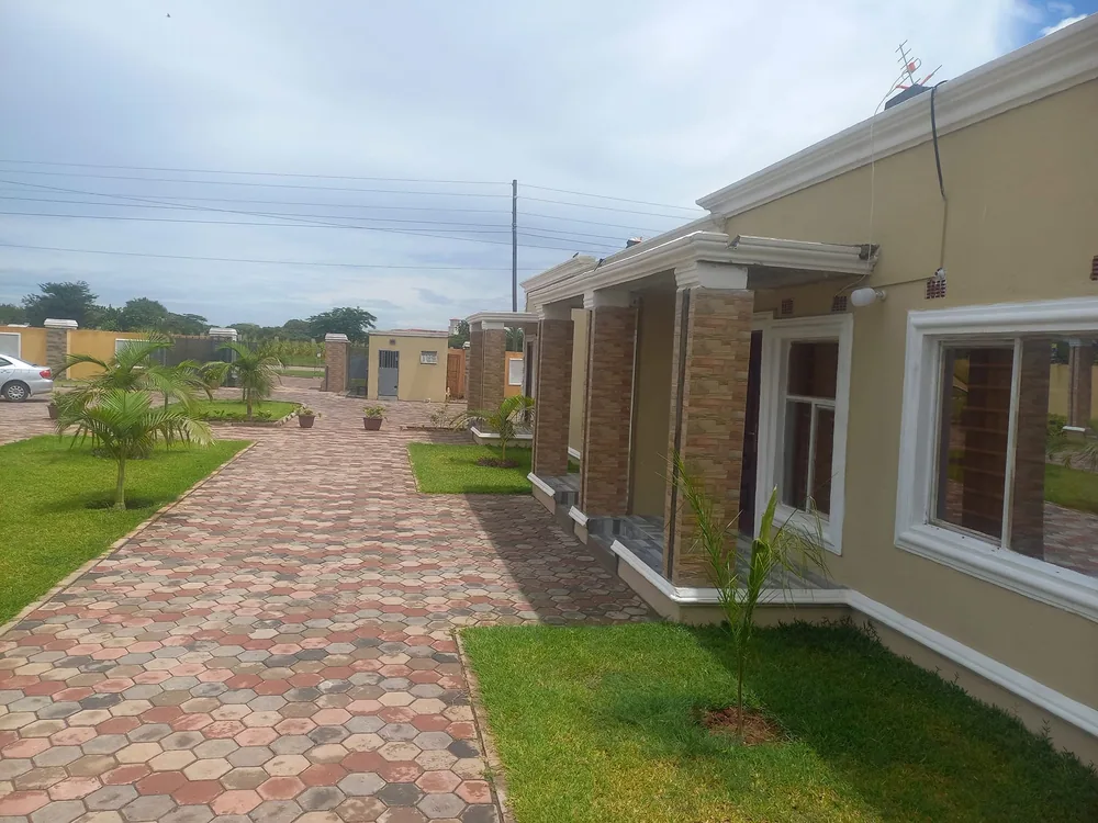 The walk from parking to door